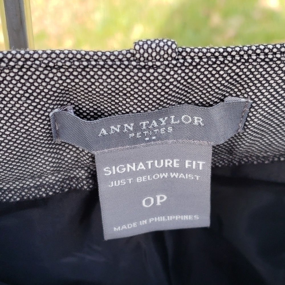 đ
șANN Taylor 2pc suit women's size 0P black - Picture 7 of 8